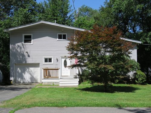 14 Richardson Rd, Hudson, MA, 01749-2824 | Card Image