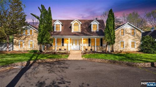 325 Matchaponix Rd, MONROE TOWNSHIP, NJ, 08831-3226 | Card Image
