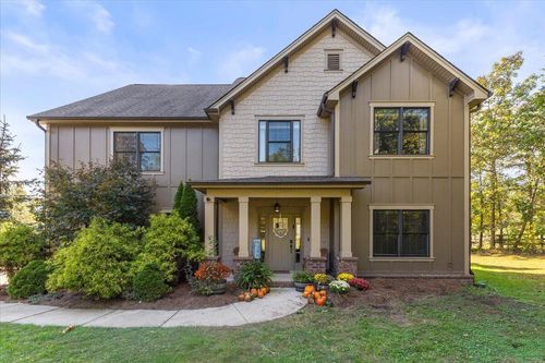2035 Sitton Mills Pl, Signal Mountain, TN, 37377-1764 | Card Image