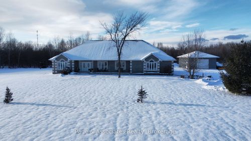 53 Golf Course Rd, Sturgeon Falls, ON, P2B2J6 | Card Image