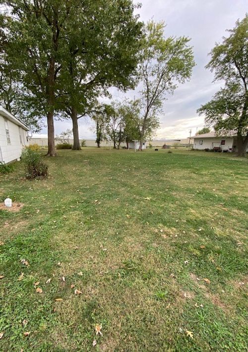 107 Kagay Avenue, Effingham, IL, 62401 | Card Image