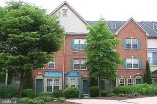 11a-11876 Breton Ct, RESTON, VA, 20191-3236 | Card Image