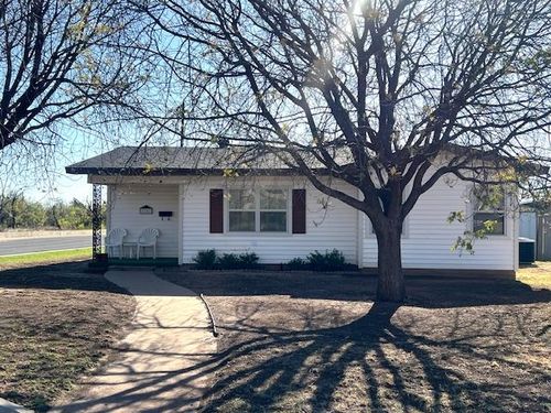 3702 Dalton Dr, Snyder, TX, 79549-5316 | Card Image