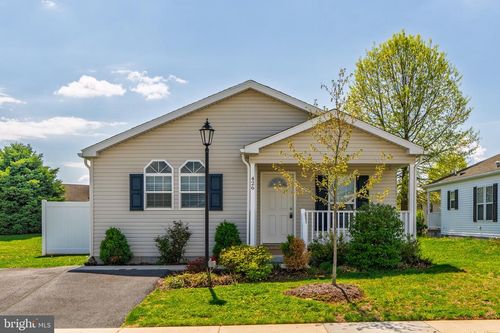 426 Eastwood Ln, LANCASTER, PA, 17601-5474 | Card Image