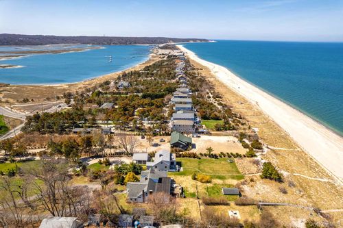 99 Harbor Beach Rd, Miller Place, NY, 11764-1319 | Card Image