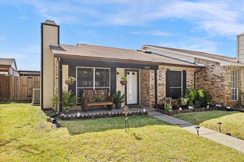 1502 Butterfield Dr, Mesquite, TX, 75150-6003 | Card Image