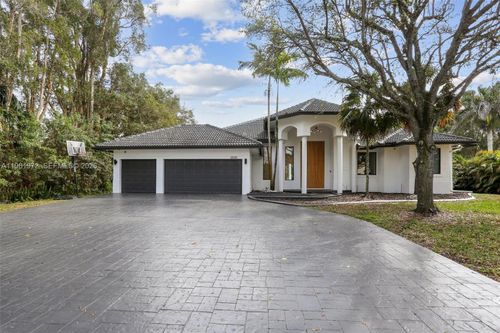 12100 Nw 21st Ct, Plantation, FL, 33323-1946 | Card Image