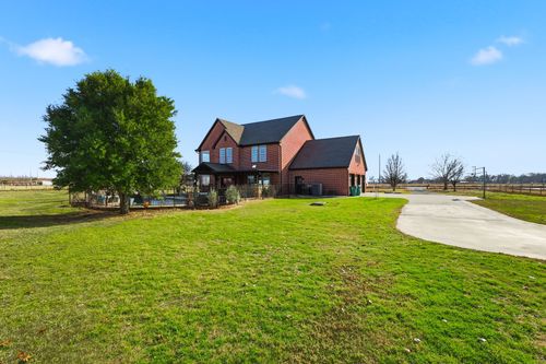 102 Van Meter Dr, Aurora, TX, 76078-5247 | Card Image
