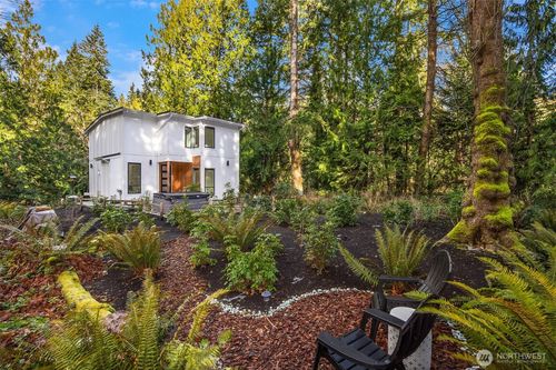 13532 Phelps Rd Ne, Bainbridge Island, WA, 98110-4504 | Card Image