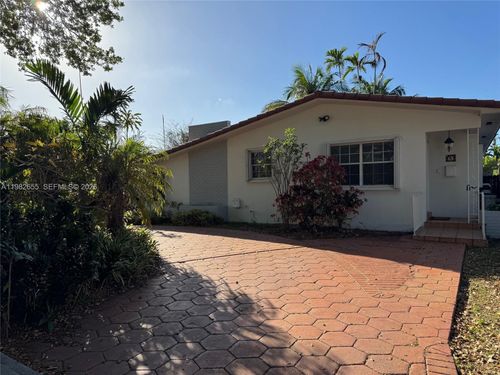 65 Bentley Dr, Miami Springs, FL, 33166-4916 | Card Image