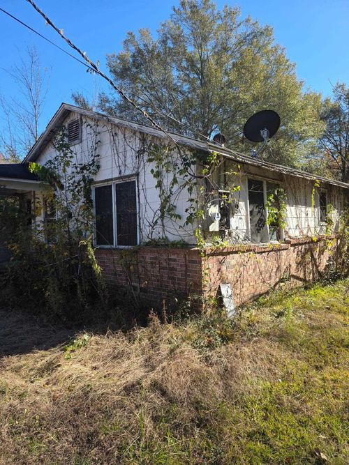 908 Burns St, Kilgore, TX, 75662-9480 | Card Image