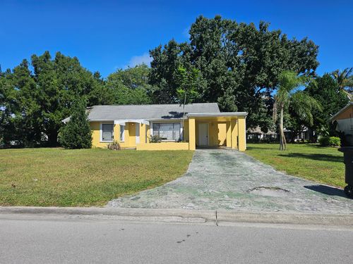 1917 Se Burgundy Ln, Port St Lucie, FL, 34952-8812 | Card Image