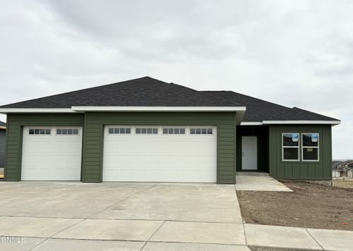 3010 29th Ave W, Williston, ND, 58801 | Card Image