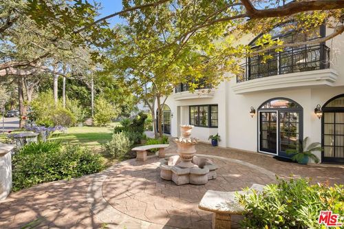 2161 Georgina Avenue, Santa Monica, CA, 90402 | Card Image