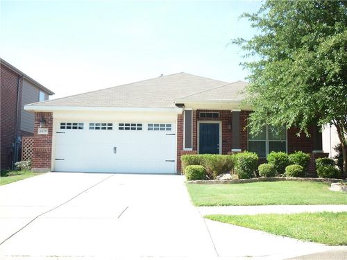 1828 Ringtail Dr, Little Elm, TX, 75068-8483 | Card Image