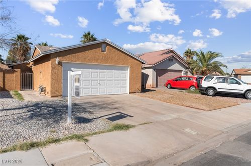 4635 Lady Bug Cir, Las Vegas, NV, 89122-6165 | Card Image
