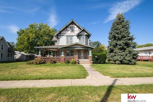 729 N Commercial Ave, Superior, NE, 68978-1341 | Card Image