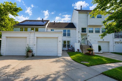 331 Hampton Green, Staten Island, NY, 10312 | Card Image