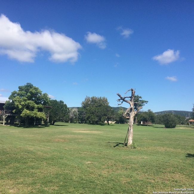24 Weston Rd, House other with 1 bedrooms, 1 bathrooms and null parking in Leakey TX | Image 16