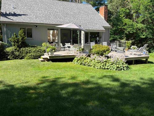 217 Kensington Rd, Hampton Falls, NH, 03844-2213 | Card Image