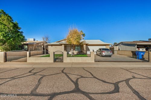 6806 W Lewis Avenue, Phoenix, AZ, 85035 | Card Image