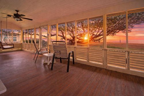 7414 Ocean Dr, Beach City, TX, 77523-9172 | Card Image