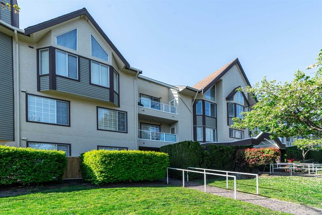 308 - 1009 Howay Street, Condo with 2 bedrooms, 2 bathrooms and 1 parking in New Westminster BC | Image 17