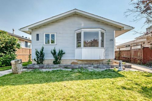 152 Maranda Close Ne, Calgary, AB, T2A3E8 | Card Image