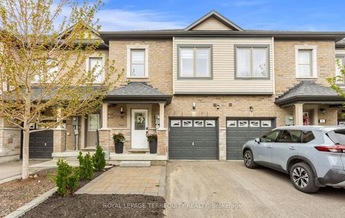 10 Deneb St, Barrie, ON, L4M0K6 | Card Image