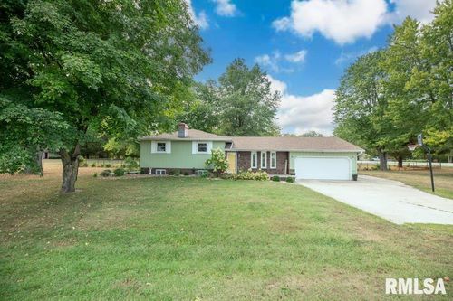 13949 Winfield Dr, Manito, IL, 61546-8019 | Card Image