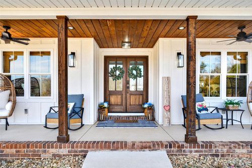115 Pondview Dr, Nebo, NC, 28761-0395 | Card Image