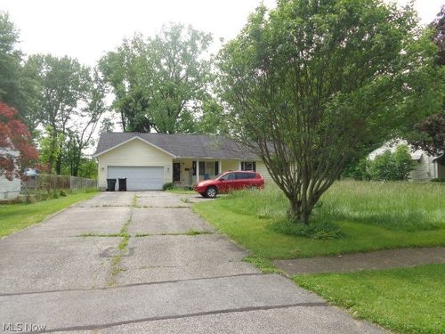 308 Samuel St, Elyria, OH, 44035-3134 | Card Image