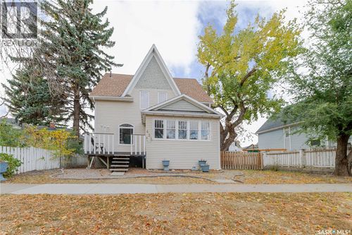 452 Stadacona St E, Moose Jaw, SK, S6H0J8 | Card Image