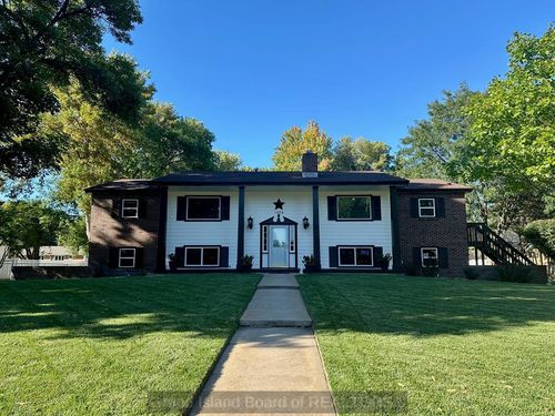 1404 Grand Ave, Grand Island, NE, 68801-7412 | Card Image