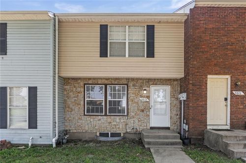 6612 E 128th St, Grandview, MO, 64030-1986 | Card Image