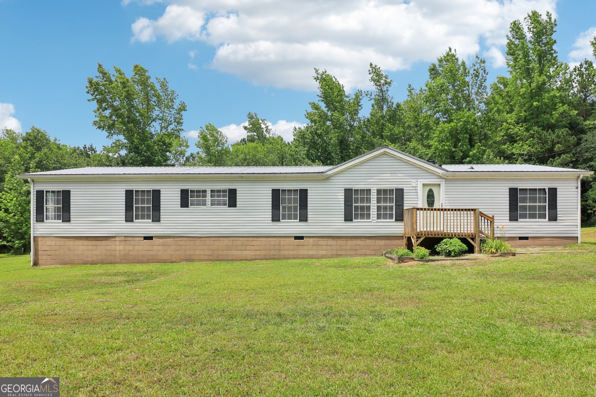 Peachtree Lake Dr, Sharpsburg, GA 30277