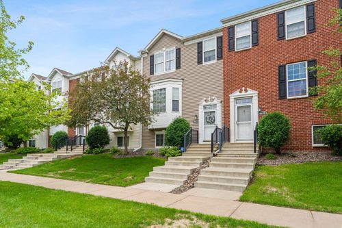 4652 Woodland Ave, Shakopee, MN, 55379-5803 | Card Image