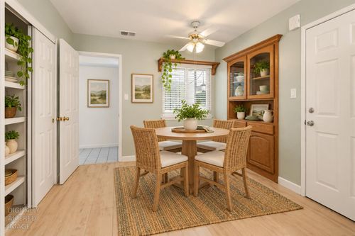 2825 Sandbrook Court, Sacramento, CA, 95826 | Card Image
