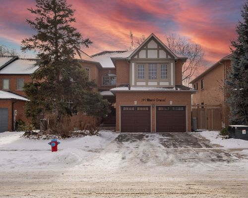 391 March Cres, Oakville, ON, L6H5X7 | Card Image