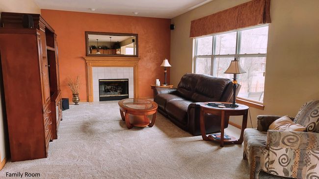 236 Berkshire Ln, House other with 4 bedrooms, 4 bathrooms and 4 parking in Sugar Grove IL | Image 9