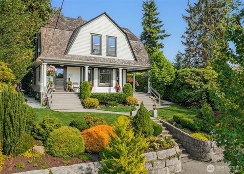 317 Avenue B, Snohomish, WA, 98290-2842 | Card Image