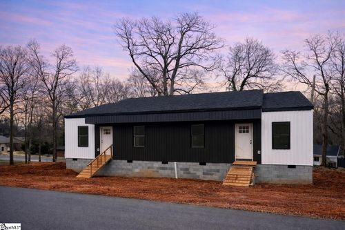 142/144 Andover Road, spartanburg, SC, 29322 | Card Image