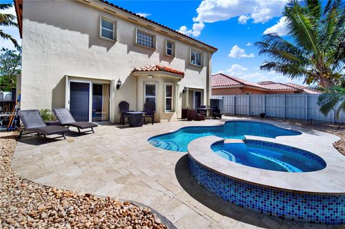 2064 Ne 35th Ave, Homestead, FL, 33033-5589 | Card Image
