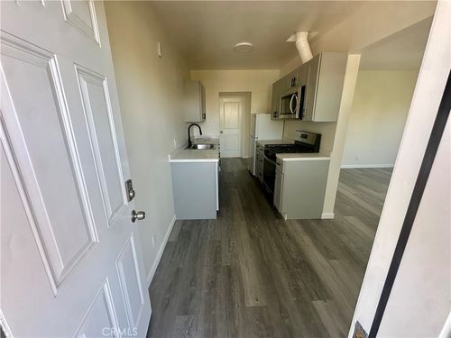 6324 Franklin Ave, Hollywood, CA, 90028-5086 | Card Image