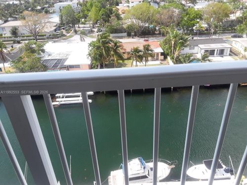 apt-904-2020 Ne 135th St, North Miami, FL, 33181-2170 | Card Image