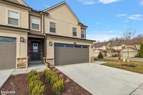 11371 Iziks Way, Green Oak Township, MI, 48116 | Card Image