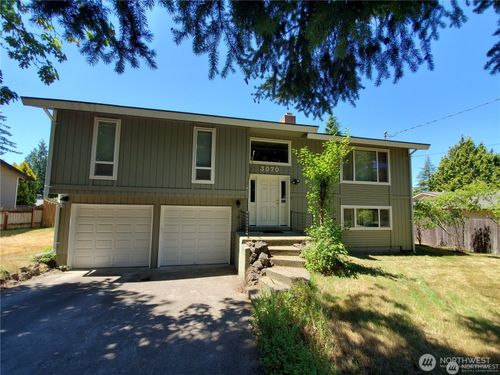 3070 Seiford Ave Se, Port Orchard, WA, 98366-2323 | Card Image