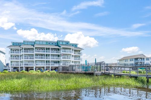 apt-9-111 Florida Ave, Carolina Beach, NC, 28428-6093 | Card Image