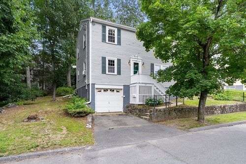 77 Wright St, Arlington, MA, 02474-1374 | Card Image