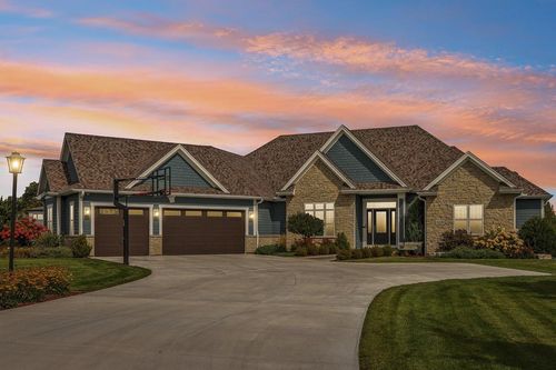 328 Hemlock Court, Hartland, WI, 53029 | Card Image